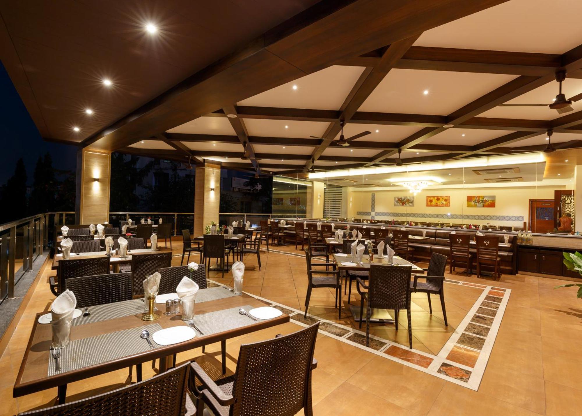 Hotel Ayodhya Colhapur Exterior foto
