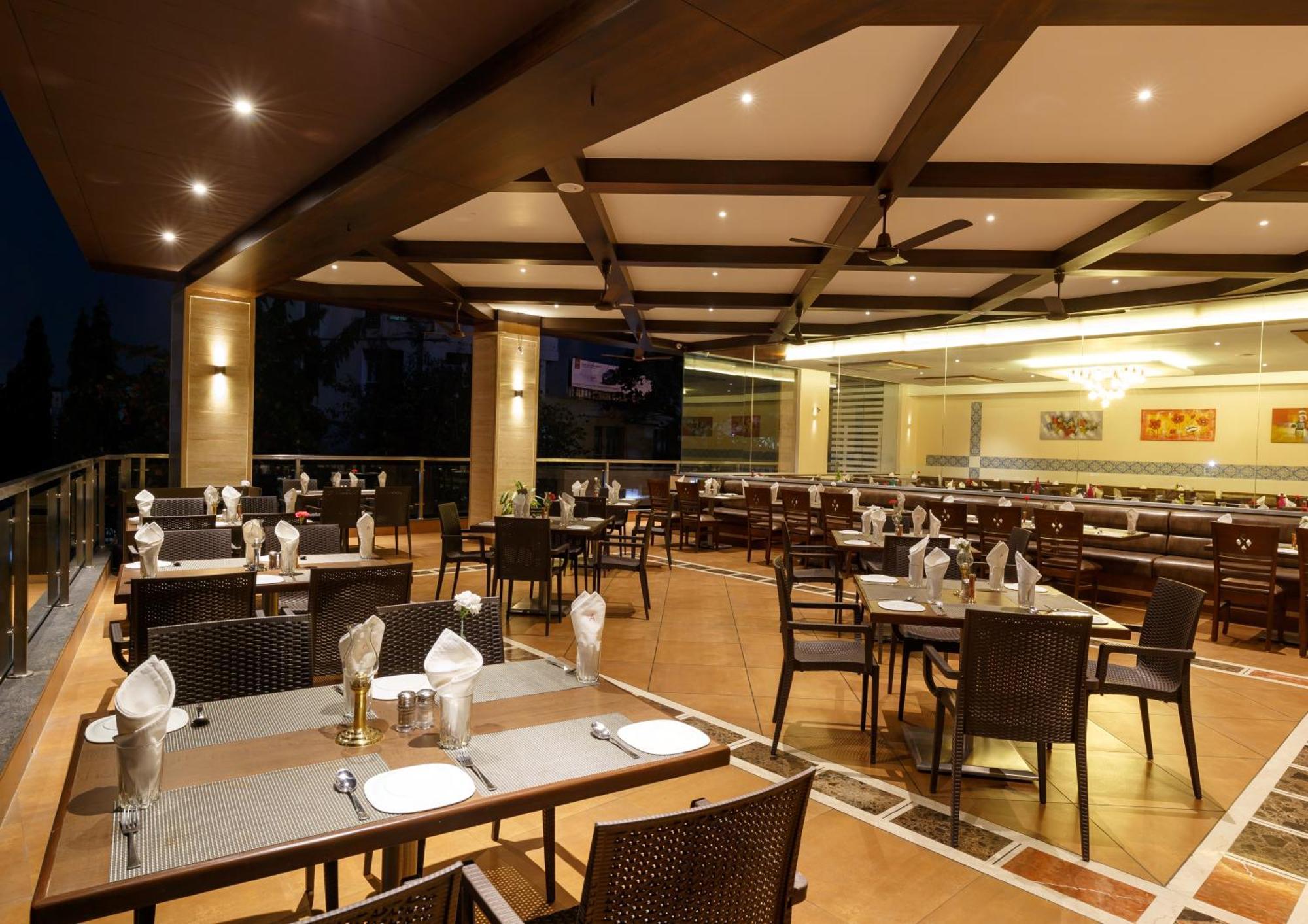 Hotel Ayodhya Colhapur Exterior foto