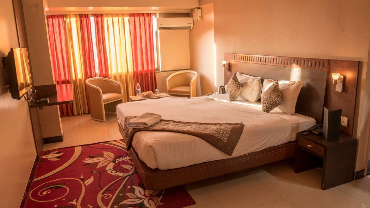 Hotel Ayodhya Colhapur Exterior foto