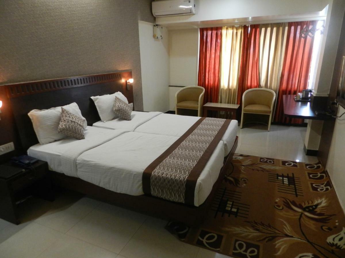 Hotel Ayodhya Colhapur Exterior foto