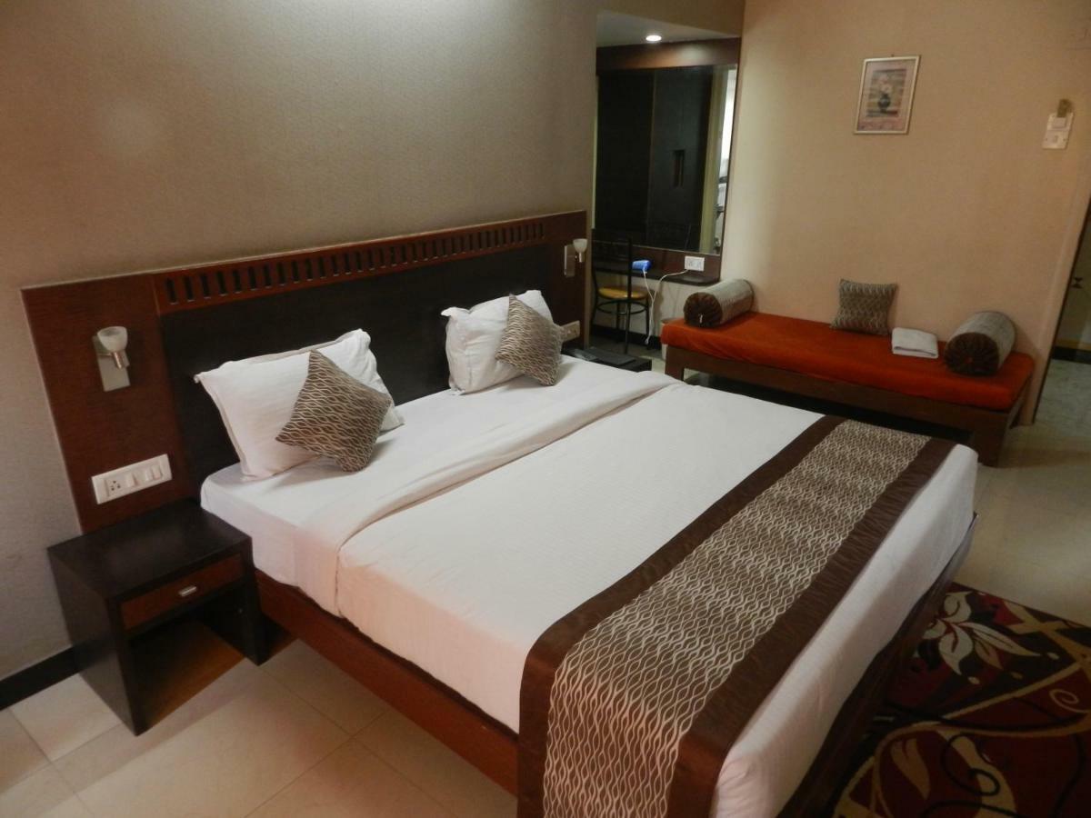 Hotel Ayodhya Colhapur Exterior foto